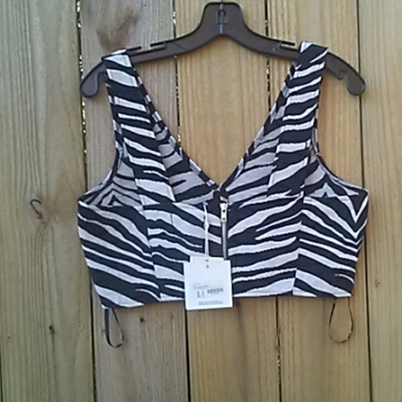 𝅺NWT- Missguided- Zebra Jacquard Bralet - Picture 3 of 8